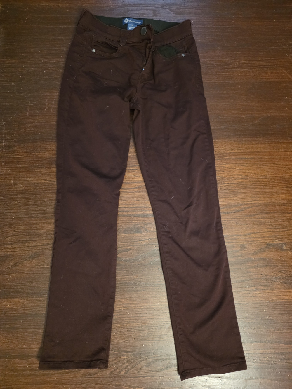 Democracy Straight Leg Pants in Maroon Size 6